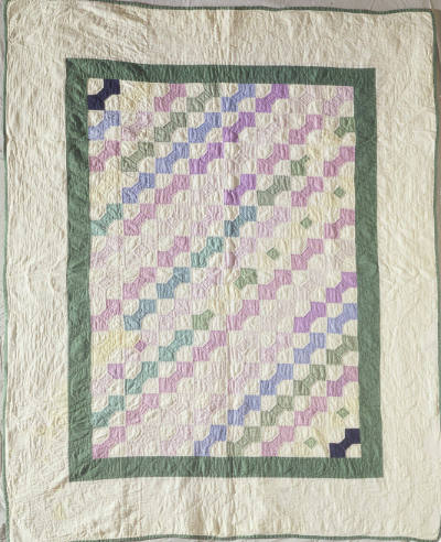 Artist unidentified, “Bow Tie Crib Quilt,” Honeyville, Indiana, 1920–1999, Cotton, wool backing…