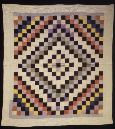 Sunshine and Shadow Quilt
Amelia Yoder & Leana Yoder (Mother and Daughter)
Photographer unide…
