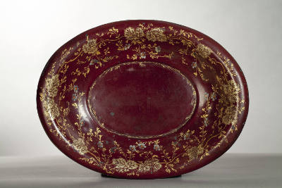Artist unidentified, (1805-1900), “Tray,” United States, 1800–1850, Paint on tinplate, 13 1/2 x…