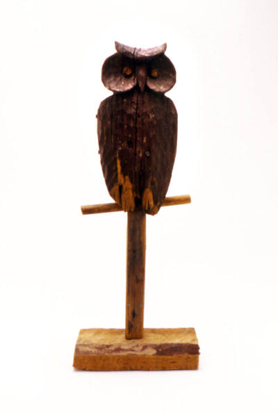 Artist unidentified, “Carved Owl on Perch,” United States, 1890, Paint on wood, nails, 14 1/4 ×…