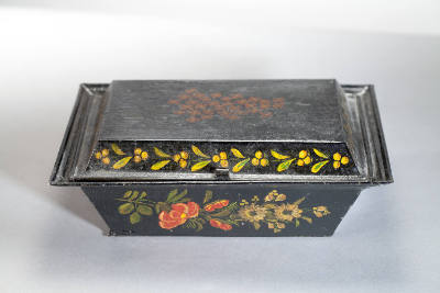 Zachariah Brackett Stevens, (1778–1856), “Trinket Box”, Maine, c. 1920, Paint on tinplate, 3 1/…