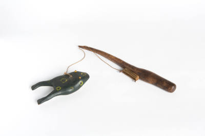 Artist unidentified, “Frog Decoy with Rod and Line,” Midwest, 1900–1950, Paint on wood, string,…