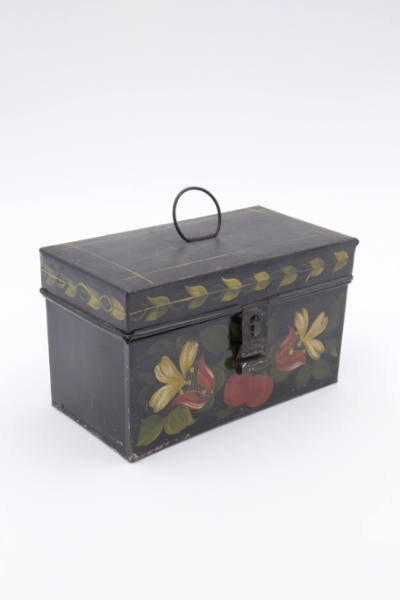 Possibly Zachariah Stevens, “Box,” United States, Early 1800s, Paint on tin, 3 5/8 x 6 1/4 x 3 …