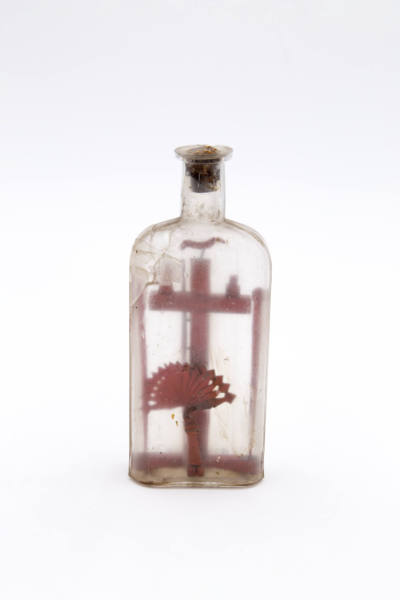 Whimsy on a Bottle: Red Bird and Fan
Artist unidentified
Photo by American Folk Art Museum