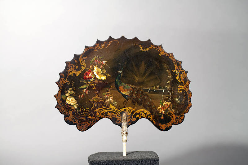 Artist unidentified, “Hand Screen”, Eastern United States, n.d., Paint on papier mache; gold le…