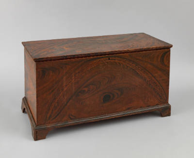 Artist unidentified, “Chest,” Northern New England, 1825–1835, Paint on white pine lid over tul…