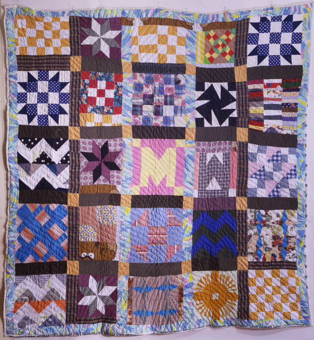 Everybody Quilt
Mary Maxtion
Photo by Scott Bowron