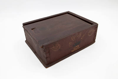 Artist unidentified, “Box”, Eastern United States, 1780, Paint on wood, 4 x 8 5/8 x 10 3/4 in.,…