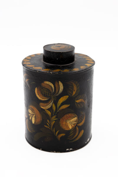 Artist unidentified, “Canister”, Maine, ca. 1830, Paint on metal, 4 3/4 x 4 1/8 in., Collection…