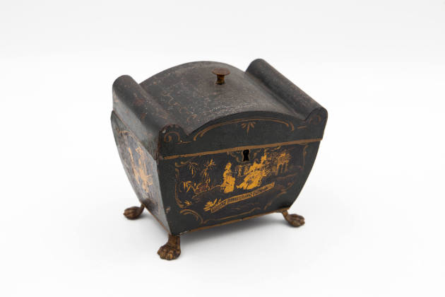 Artist unidentified, “Tea Caddy”, England, c. 1830, Paint on metal, brass, 4 3/4 x 5 1/8 x 3 1/…