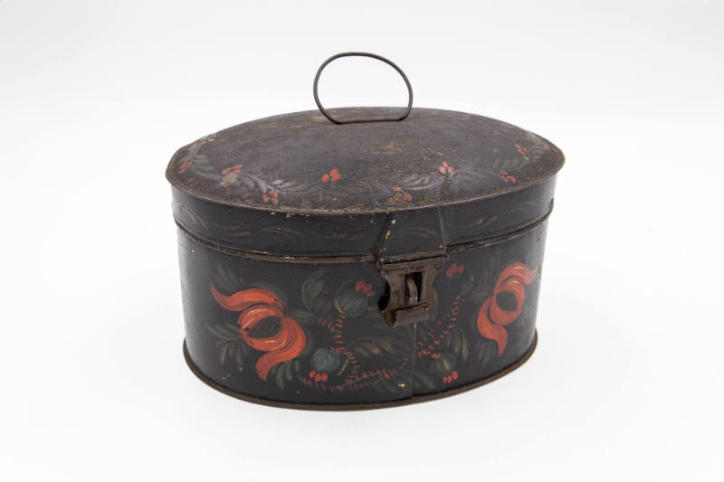 Artist unidentified, “Canister”, Possibly New York, c. 1825, Paint on tinplate, 5 x 8 3/8 x 5 3…