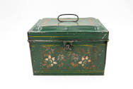 Artist unidentified, “Document Box”, Eastern United States, 1805–1875, Paint on metal, 6 1/2 x …