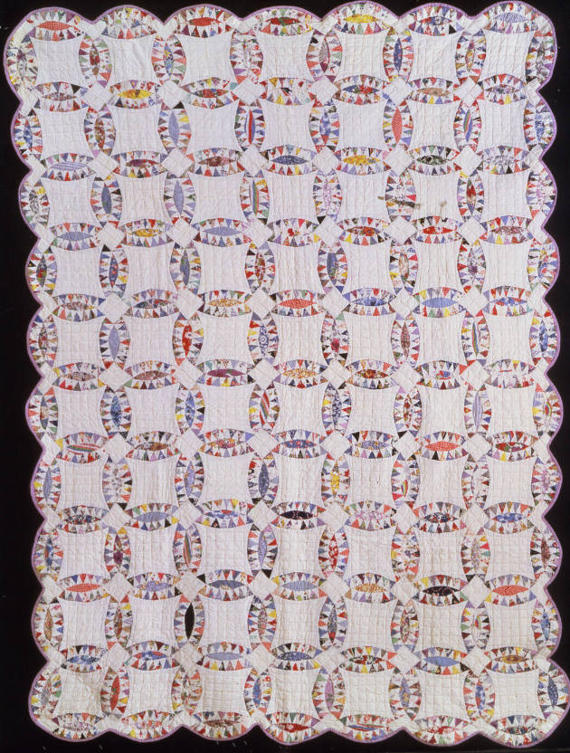 Double Wedding Ring Variation Quilt 
Artist unidentified
Photographer unidentified