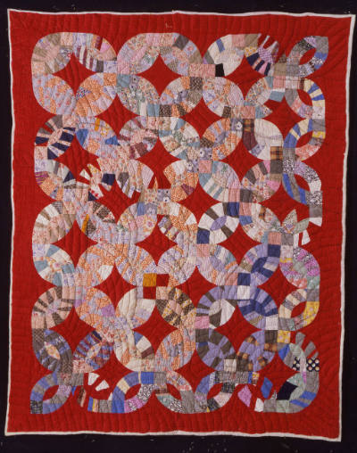 Double Weddding Ring Quilt
Quiltmaker Unidentified, possibly African-American
Photographer un…