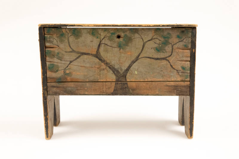 Artist unidentified, Blanket Chest, Probably New England, 1800–1825, Paint on pine, 15 x 19 x 8…