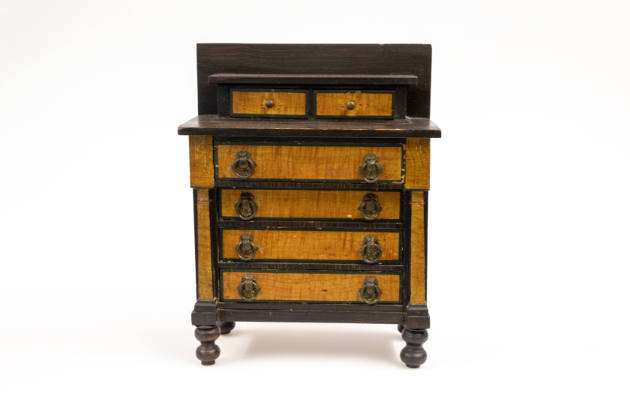 Artist unidentified, Chest of Drawers, Possibly Maine, c. 1830, Paint on wood, 19 x 11 x 7 in.,…