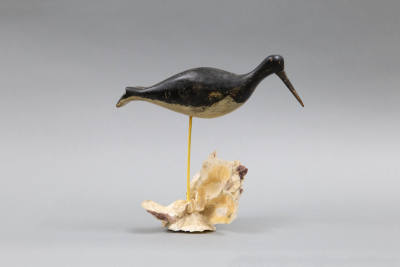 Artist unidentified, “Yellowlegs”, New Jersey, n.d., Paint on wood with oyster shell base, 2 3/…