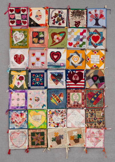 Members of HeartQuilt.com, “Message Quilt”,  Japan, 2002, Mixed media, 70 × 50 in., Collection …