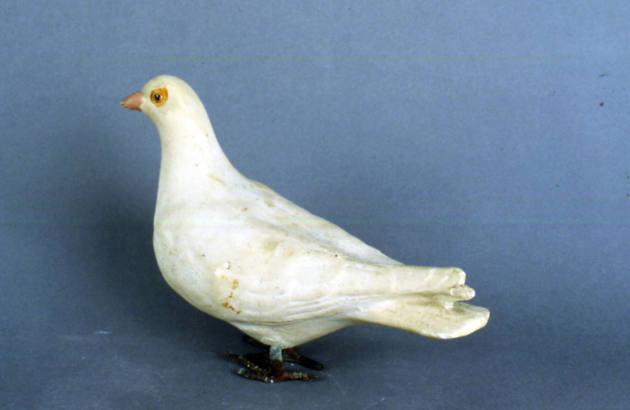 Artist unidentified, “Pigeon,” Eastern United States, 1860 - 1900, Paint on plaster of Paris, 5…