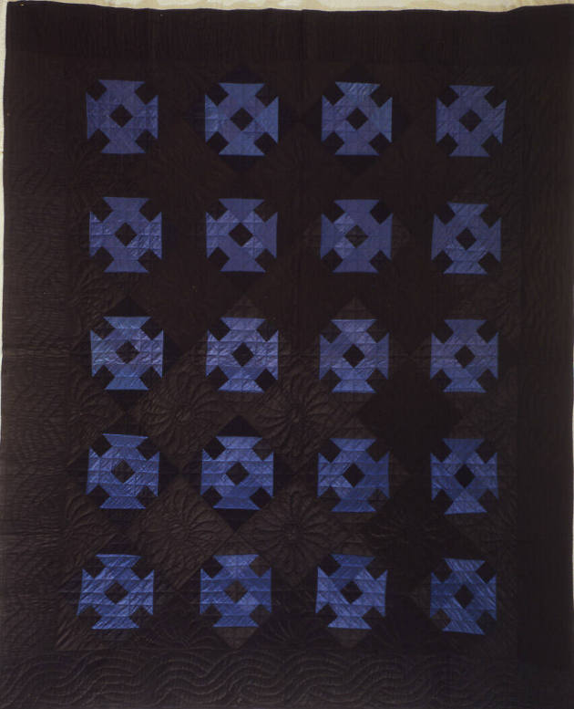 Artist unidentified, “Hole in the Barn Door Quilt”, Honeyville, Indiana, n.d., Cotton, sateen, …