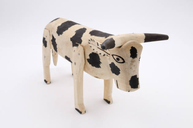 Artist unidentified, (1805-1900), “Spotted Bull,” Oaxaca, Mexico, 1985, Wood, 7 x 12 1/2 x 5 ½ …