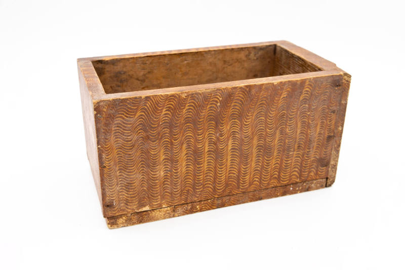 Artist unidentified, “Box”, Eastern United States, c. 1900, Paint on wood, 5 x 9 1/2 x 5 in., C…