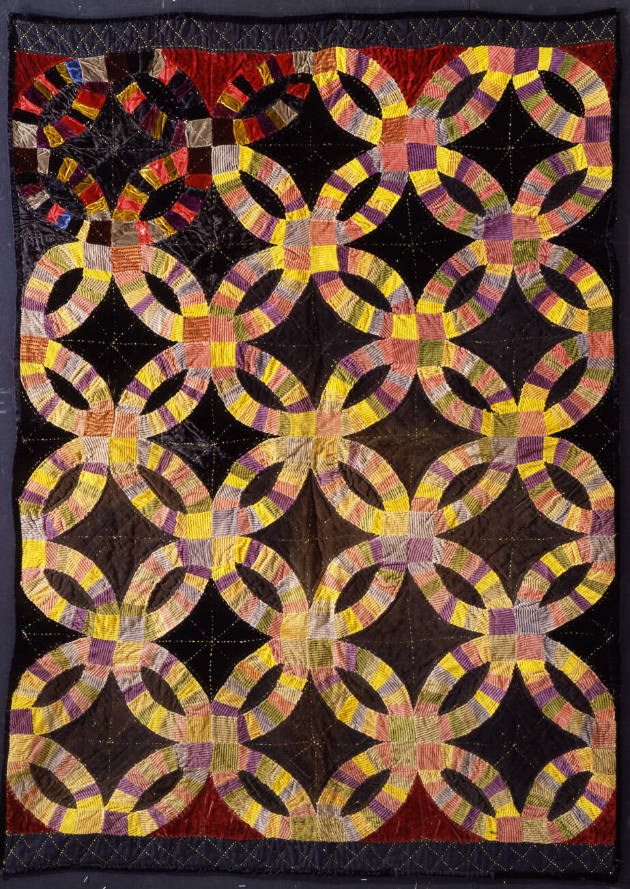 Double Wedding Ring Quilt
Quiltmaker Unidentified
Photographed by Schecter Lee