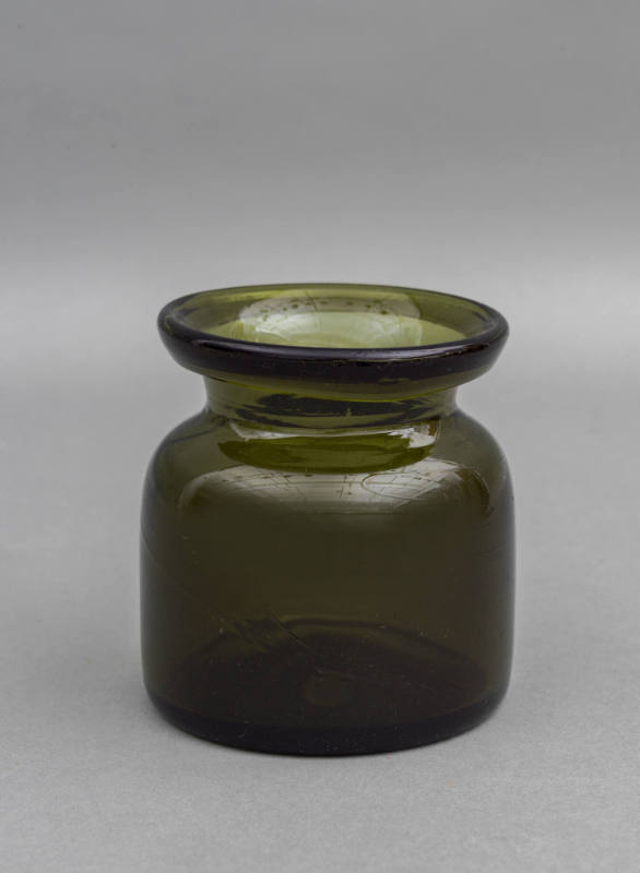 Artist unidentified, “Jar”, United States, 19th century, Glass, 4 1/8 x 4 in. diam., Collection…