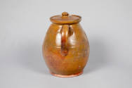 Artist unidentified, “Stewpot with lid”, Maine, United States, 1830–1850, Glaze on clay, 8 x 4 …