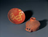 Slip Trailing Cup (pictured with Miniature Slipware Plate, 2014.1.3)
Artist unidentified
Phot…
