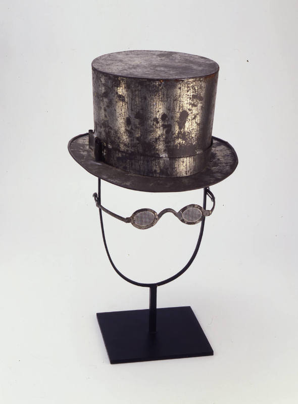 Anniversary Tin: Top Hat
Artist unidentified
Photo by John Parnell