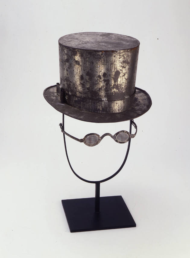 Anniversary Tin: Top Hat
Artist unidentified
Photo by John Parnell