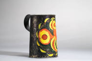 Artist unidentified, “Mug,” Eastern United States, c. 1815—1835, Paint on asphaltum over tinpla…