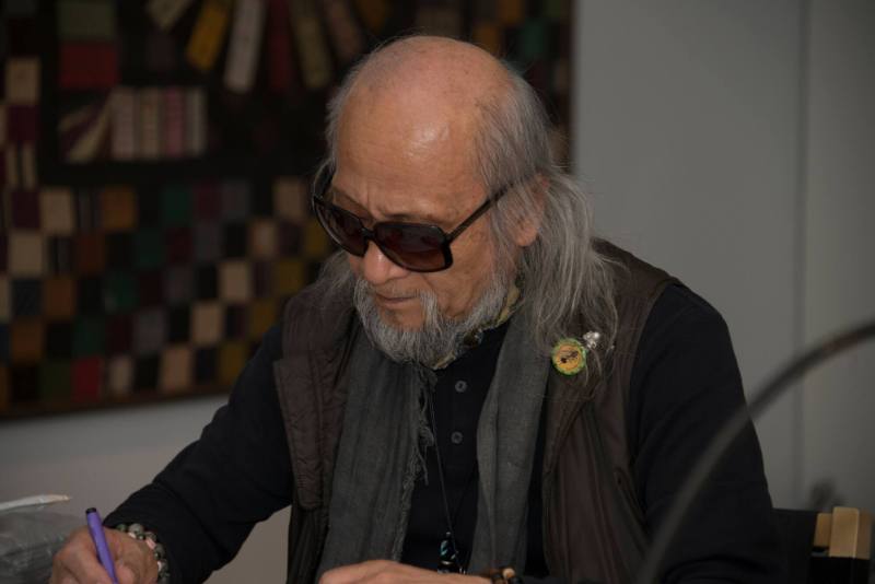 Hiroyuki Doi drawing at the "Circles Only": Drawing with Hiroyuki Doi workshop on March 10th 20…